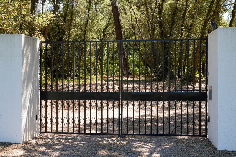 Metal Gate Installation